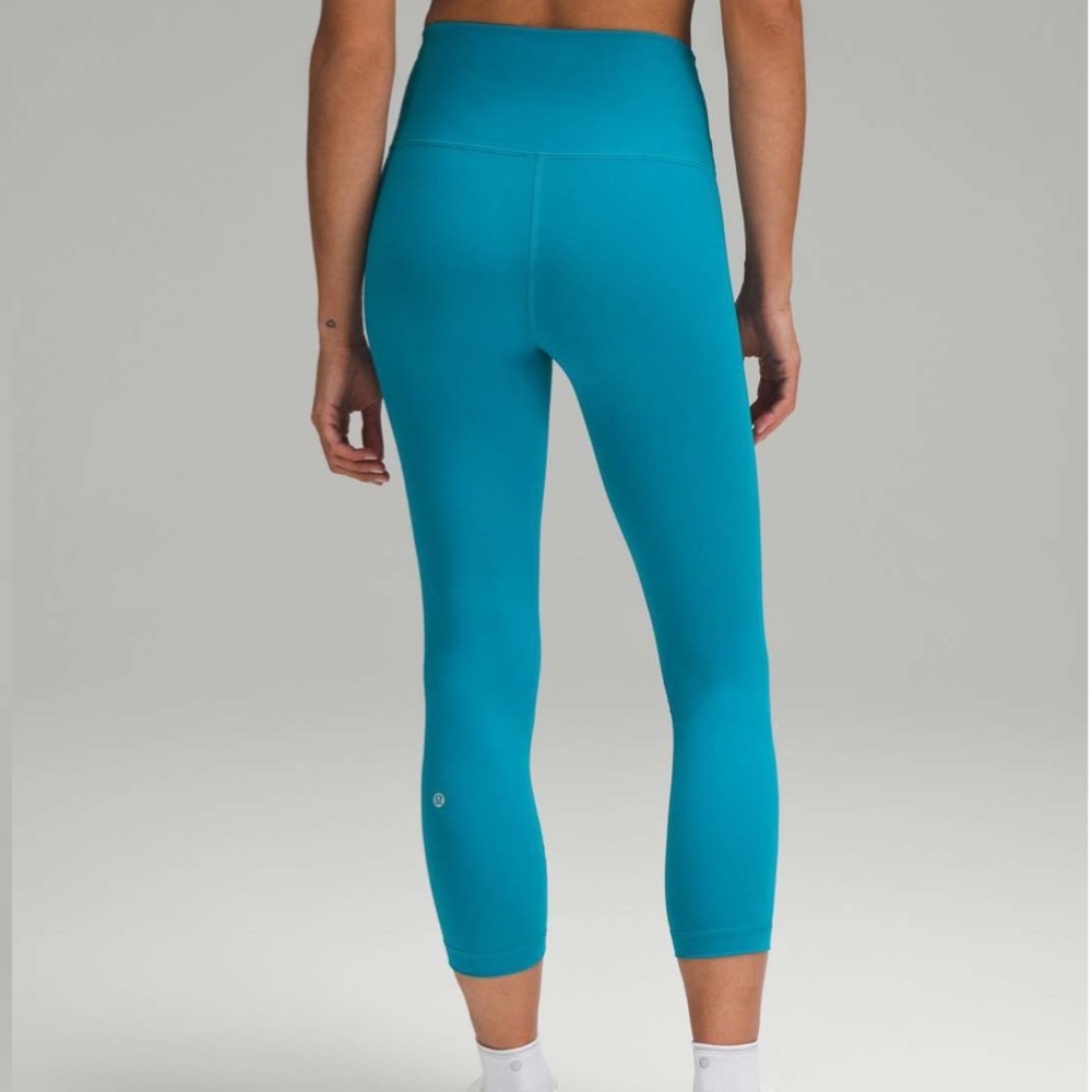 Lululemon Wunder Train High-Rise Crop in Blue size 4